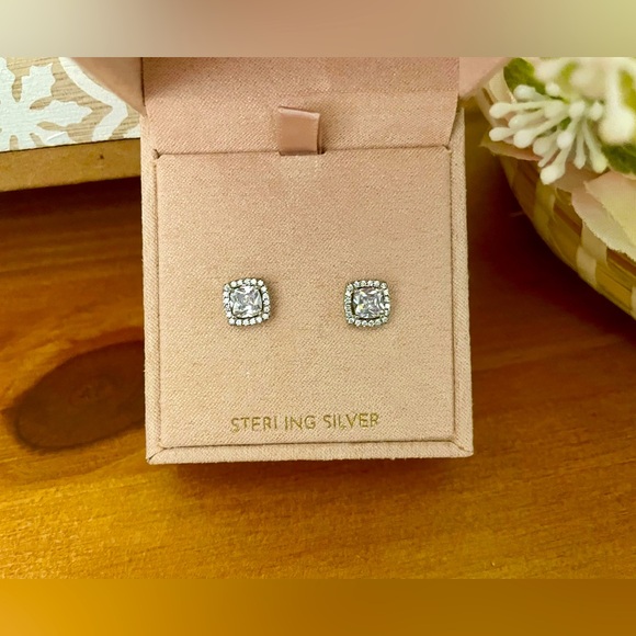 Cubic Zirconia Halo Stud Earrings Silver Nordstrom Gift Box - Picture 1 of 3